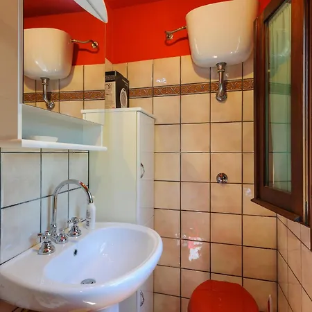 בית נופש In With Kitchen