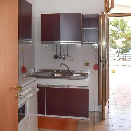 بيت للعطل In With Kitchen *